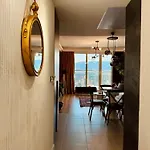 Royal Kate Included, 32nd Floor Apartment
