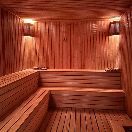 Royal Kate Included, 32nd Floor