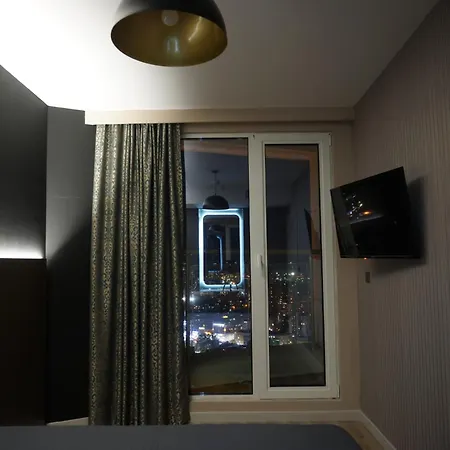 Royal Kate Included, 32nd Floor * Skopje