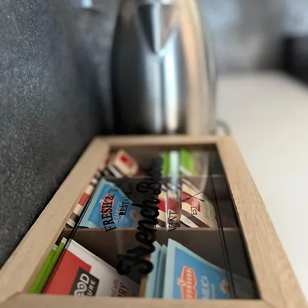 Royal Kate Included, 32nd Floor Apartment *