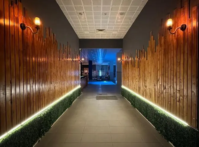 Royal Kate Included, 32nd Floor Skopje