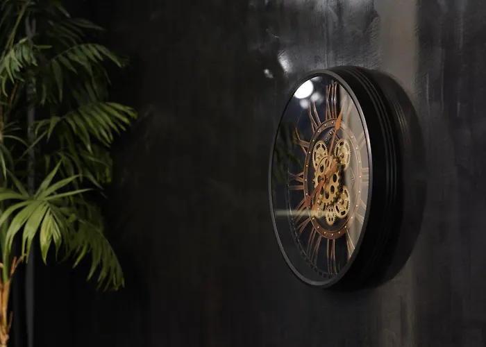 Royal Kate Included, 32nd Floor Skopje